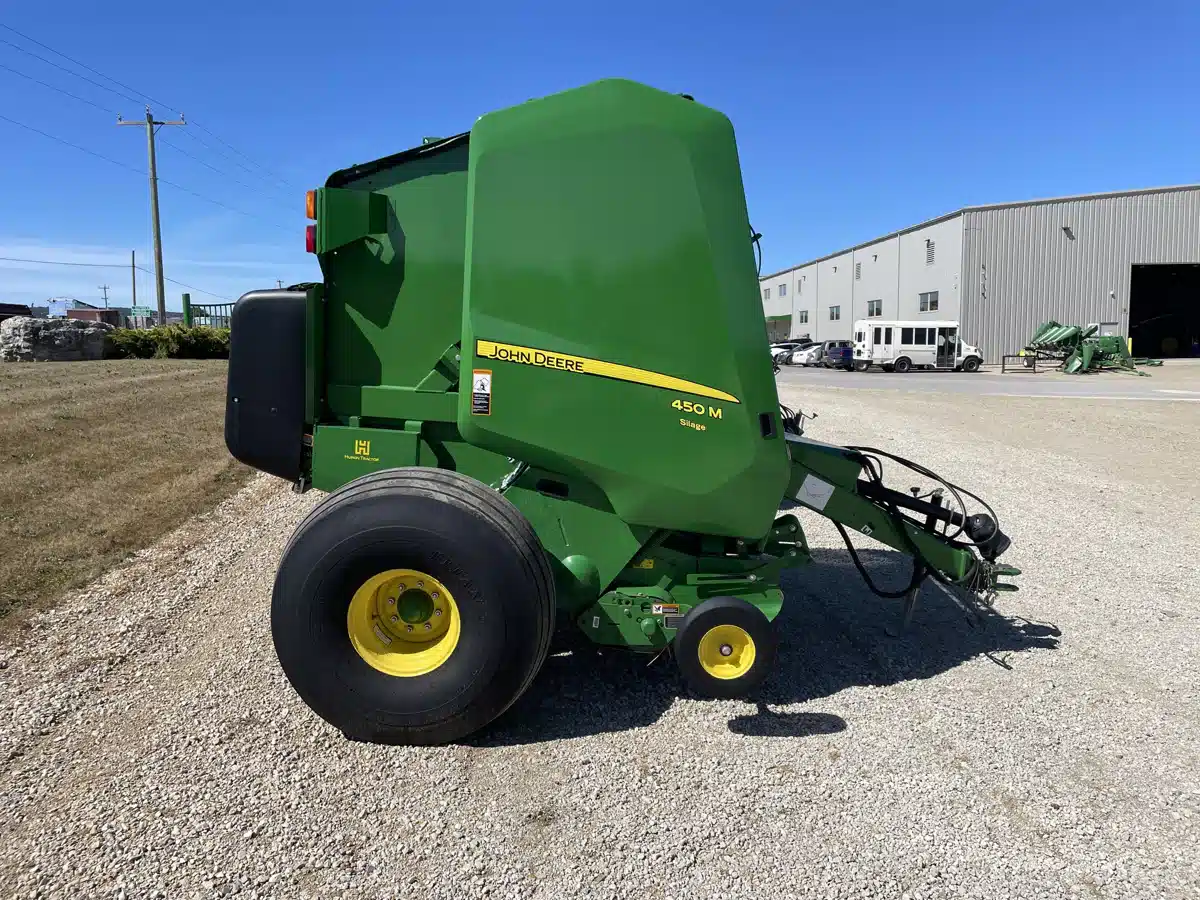 Gallery image 2 for Used 2019 John Deere 450M Round Baler