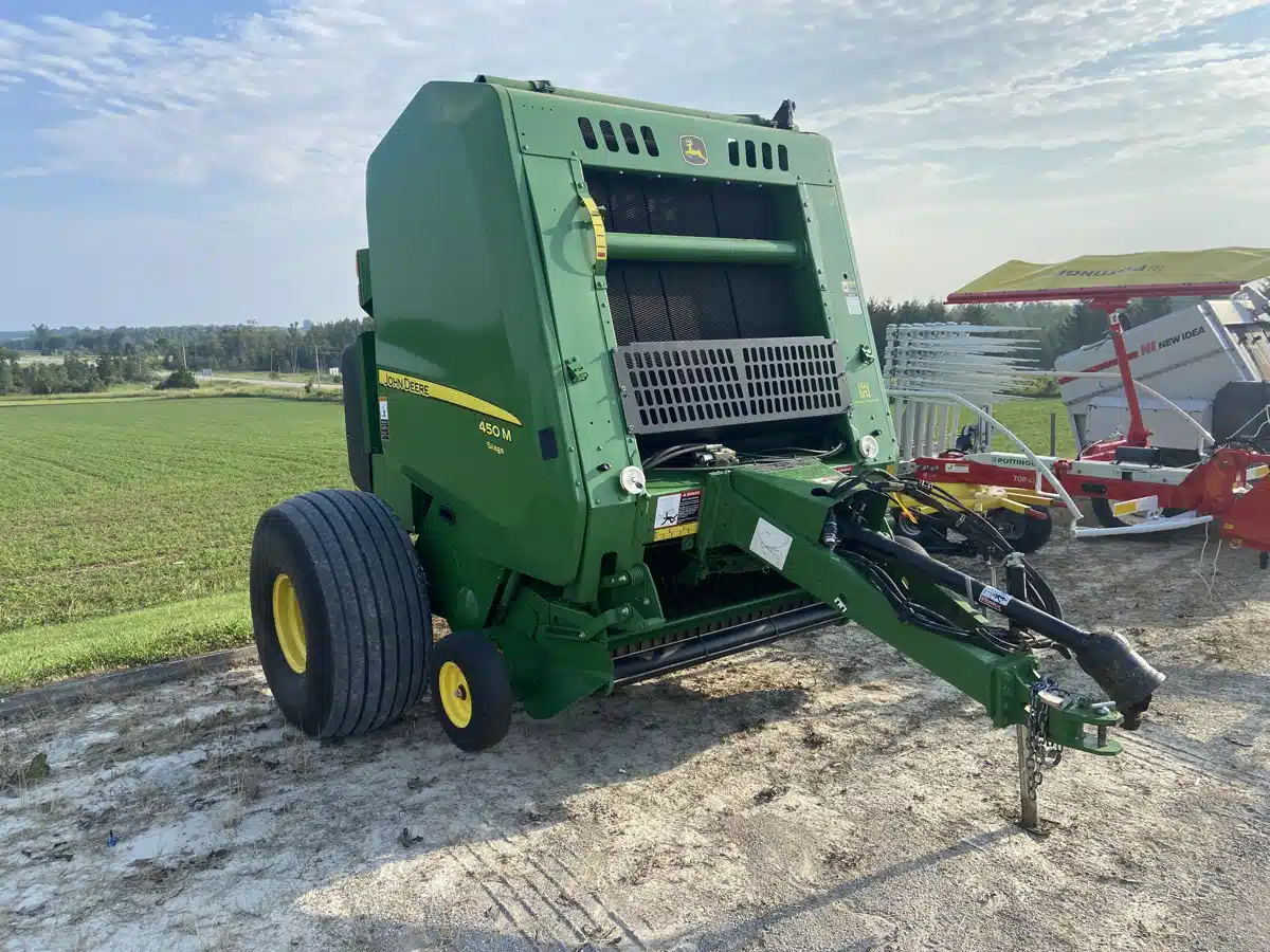 Gallery image 2 for Used 2018 John Deere 450M Round Baler