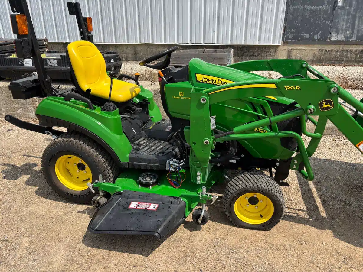 Gallery image 2 for 2019 John Deere 1023E Tractor