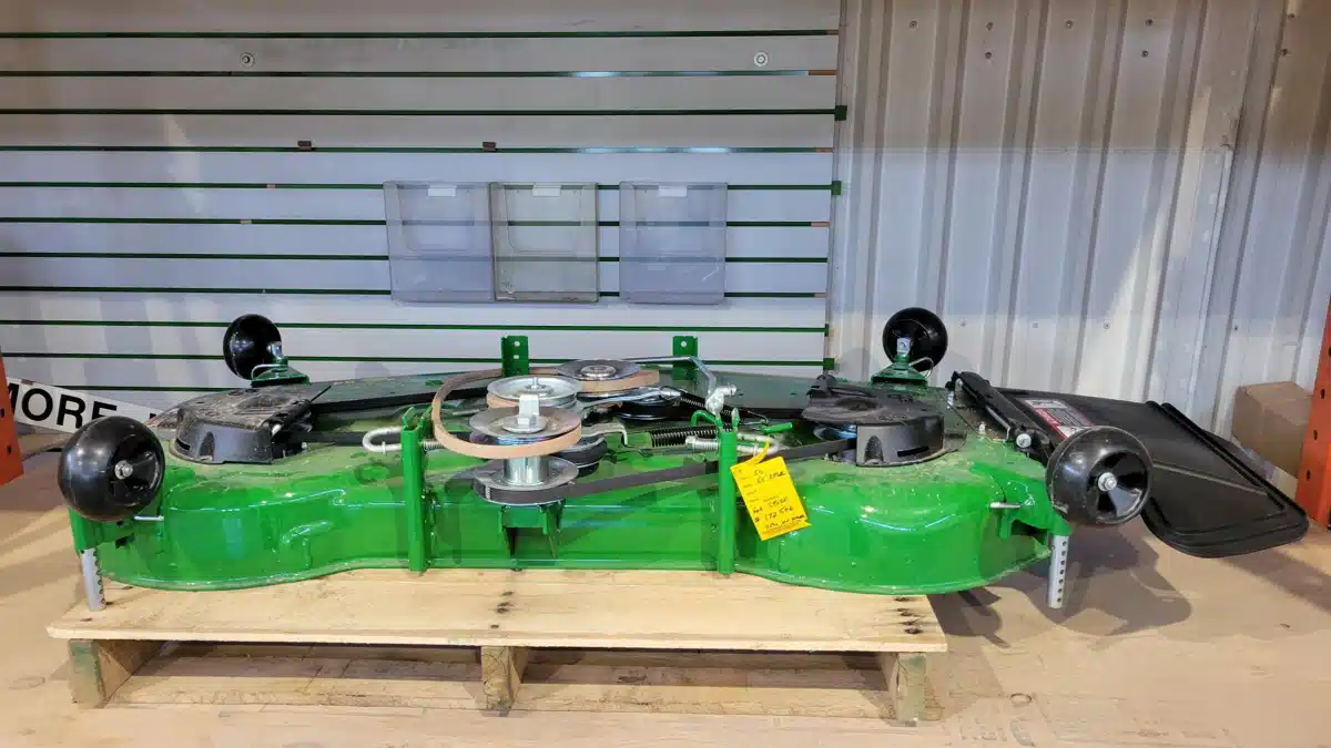 Gallery image 1 for Used John Deere 54" ACCEL DECK L&G Attachment