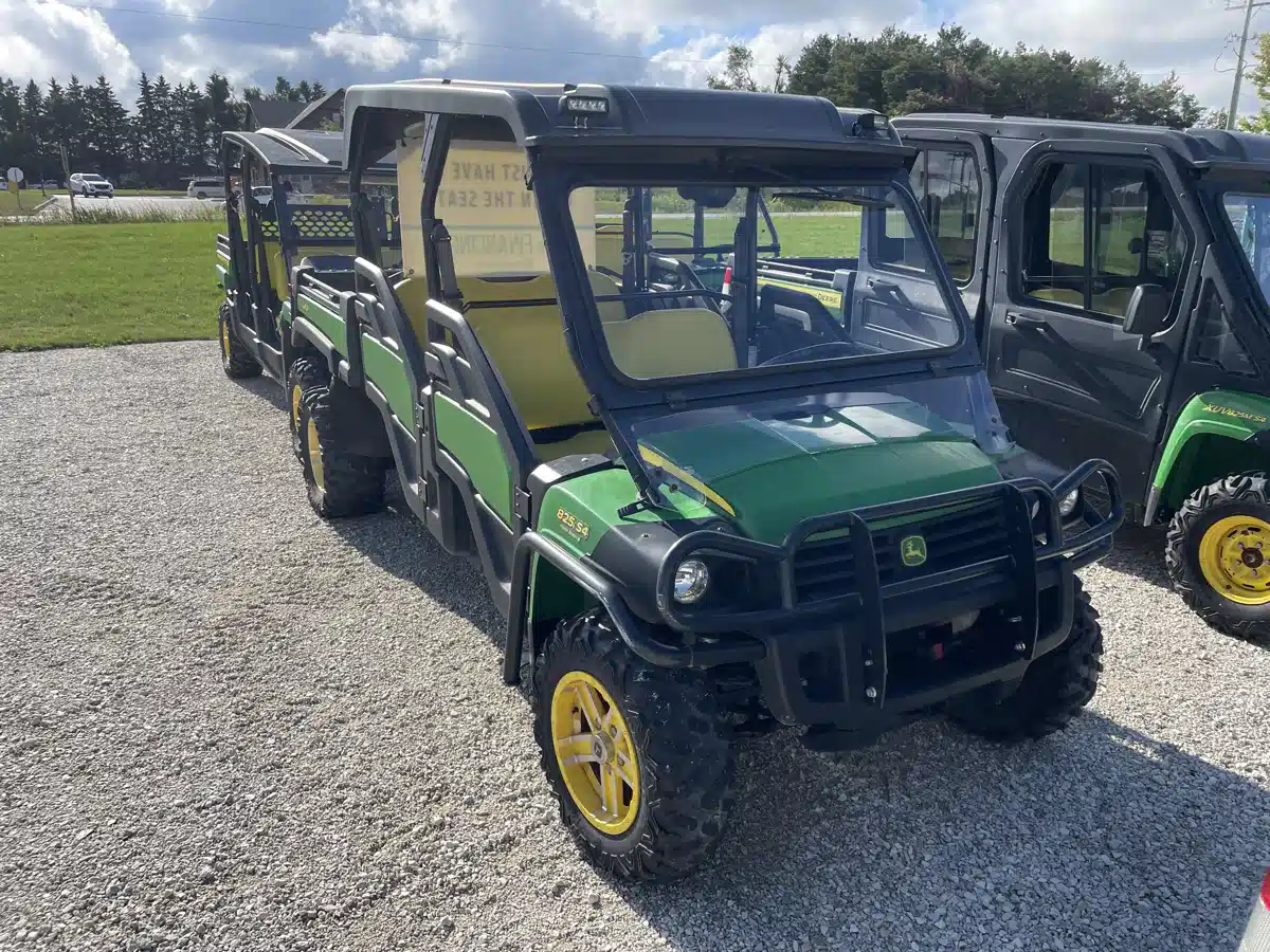Gallery image 2 for 2016 John Deere XUV 825I Utility Vehicle