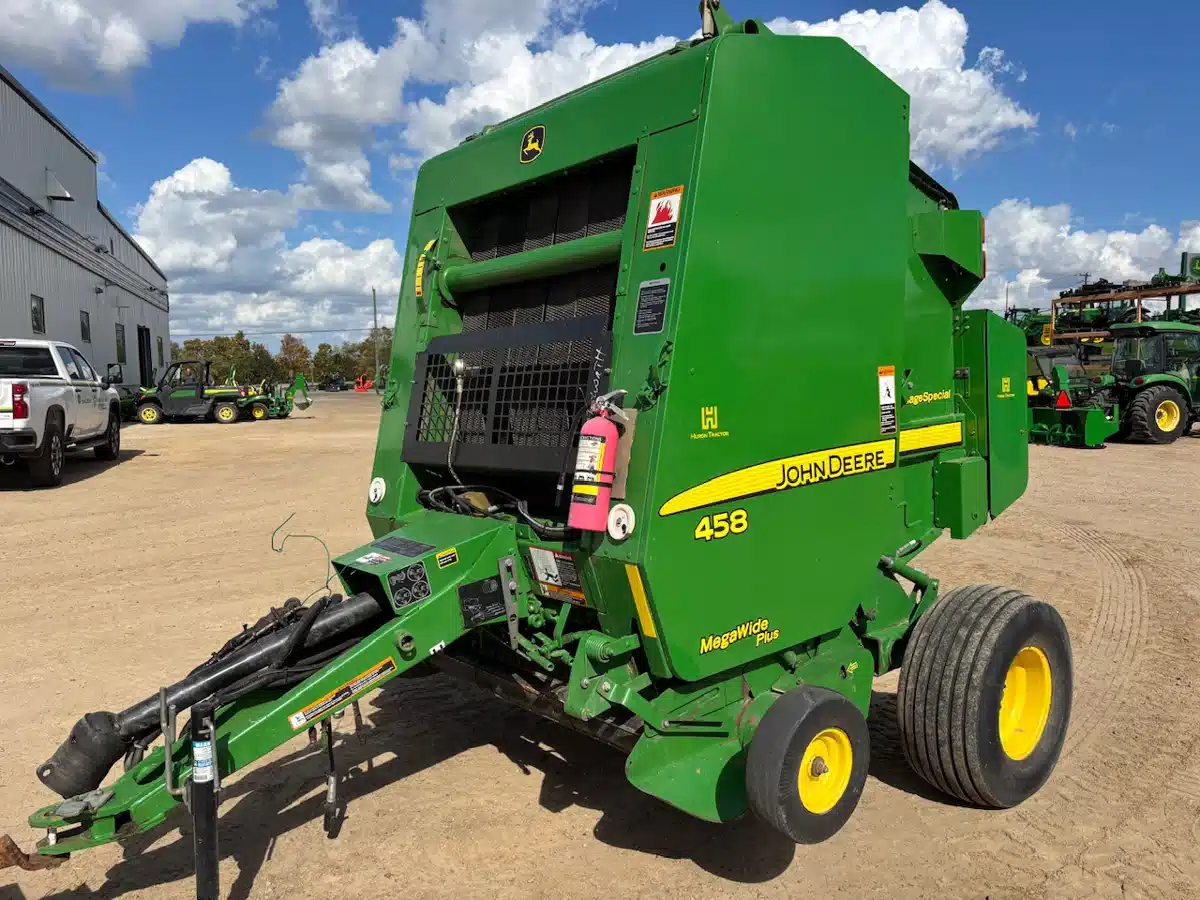Gallery image 2 for Used 2011 John Deere 458SS Round Baler