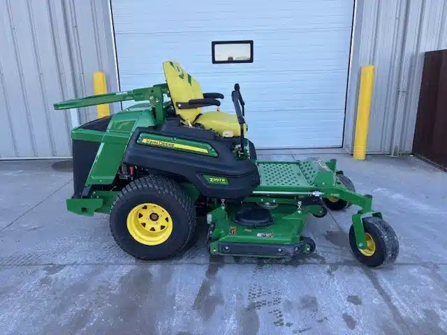 Gallery image 2 for Used 2022 John Deere Z997R Mower - Zero Turn