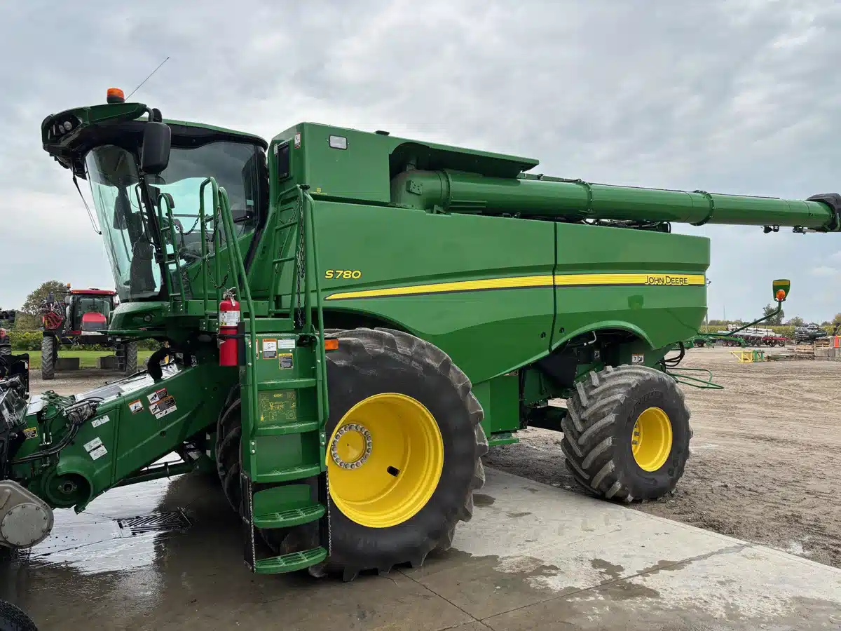 Gallery image 1 for Used 2020 John Deere S780 Combine