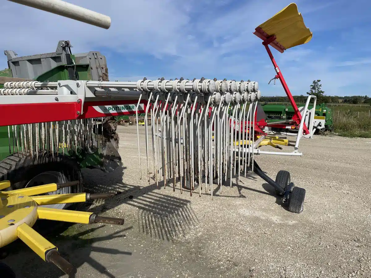 Gallery image 2 for Used 2021 Pottinger TOP 692A Rake