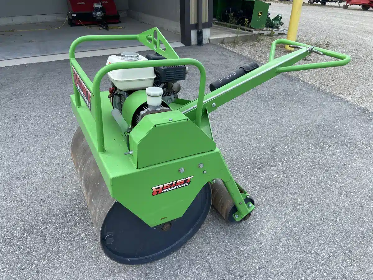 Gallery image 2 for Used Reist 30" LAWN ROLLER Attachment