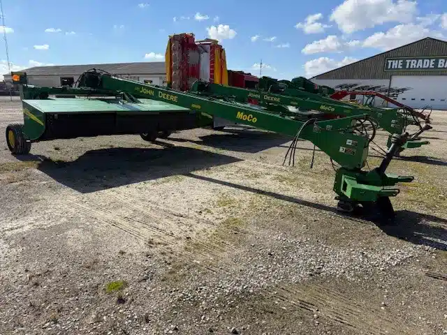 Gallery image 2 for Used 2007 John Deere 946 Disc Mower Conditioner