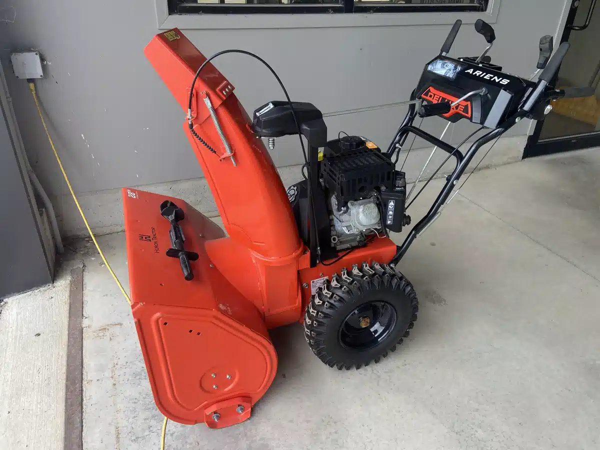 Used 2022 Ariens 28" Snow Blower