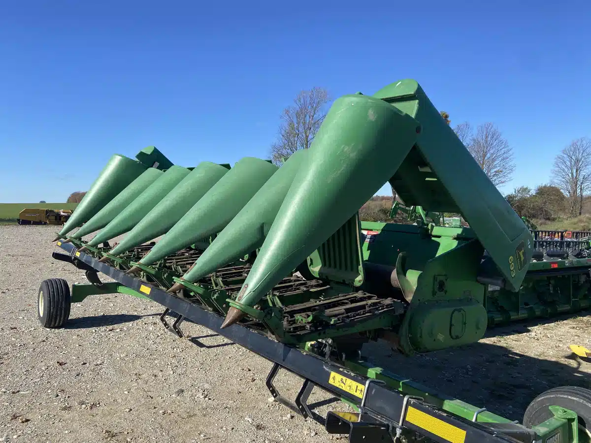 Gallery image 2 for Used John Deere 693 Header - Row Crop