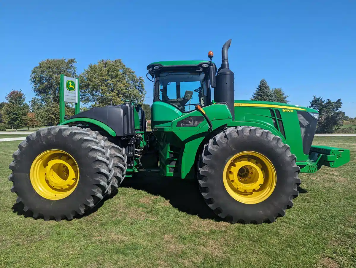 Gallery image 2 for Used 2019 John Deere 9570R Tractor