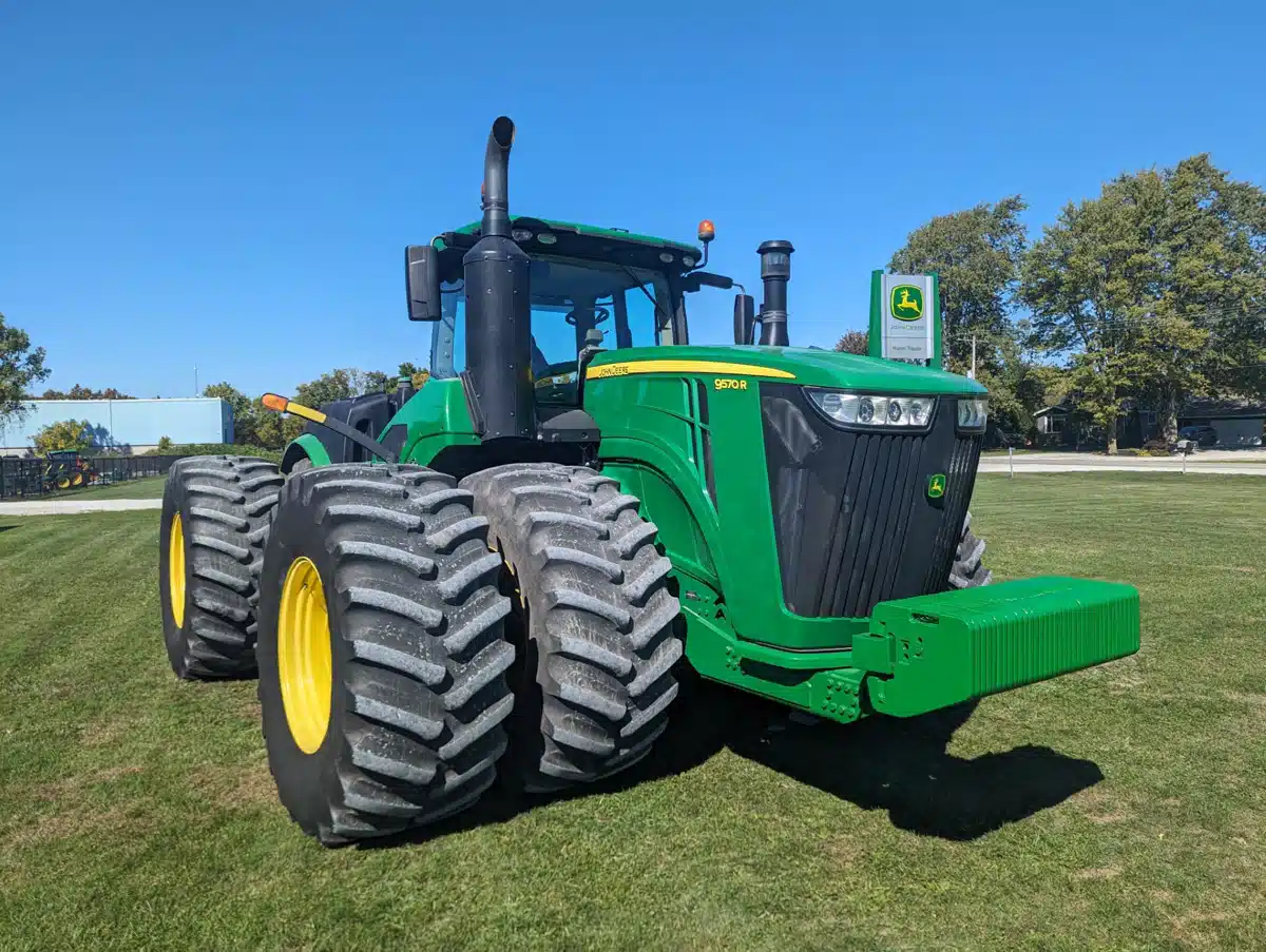 Gallery image 1 for Used 2019 John Deere 9570R Tractor