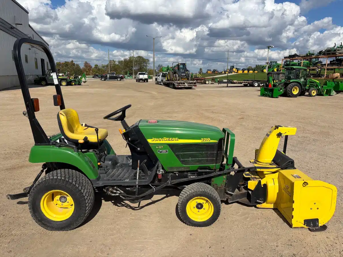 Gallery image 1 for Used 2003 John Deere 2210 Tractor
