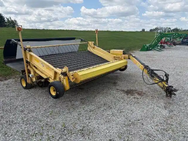 Gallery image 2 for Used 2007 PhiBer Manufacturing SS1100 10' Hay Merger