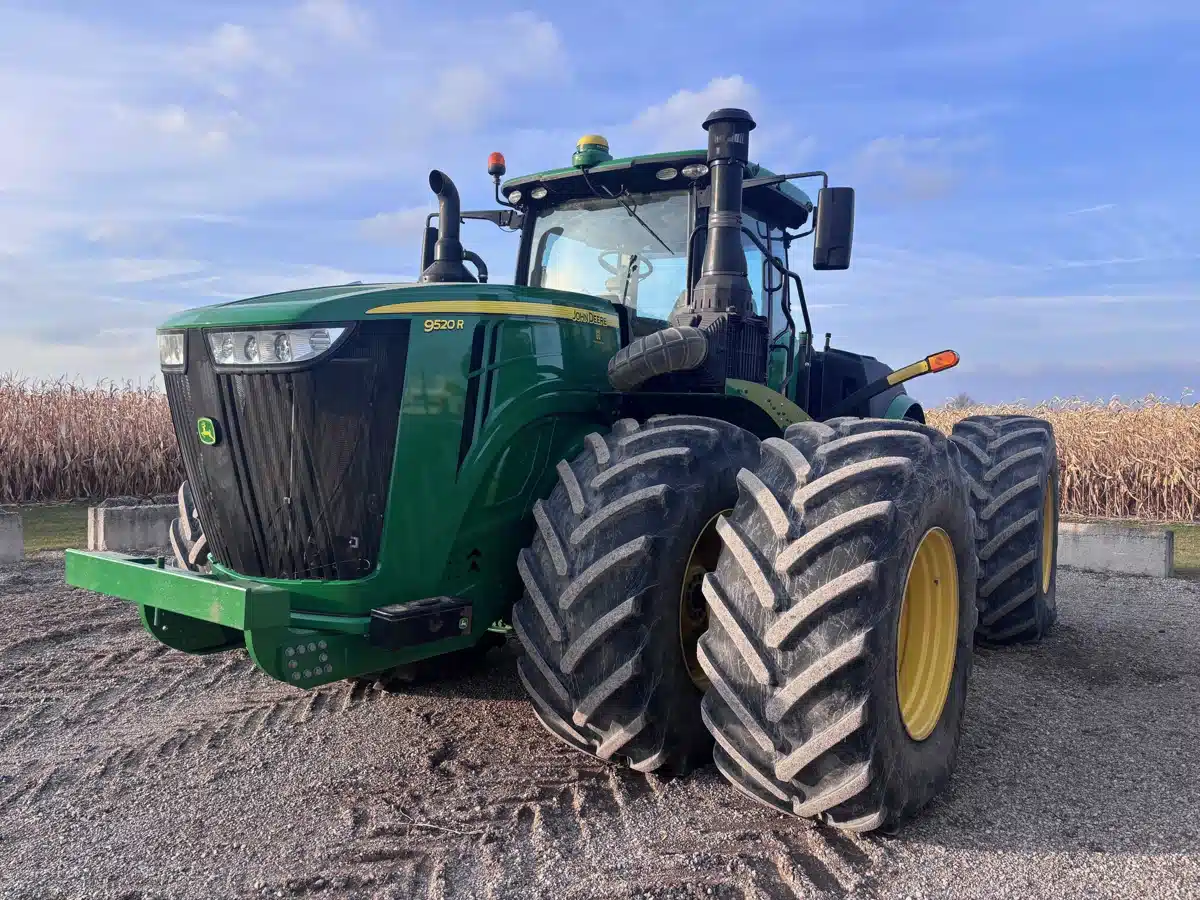 Gallery image 2 for Used 2020 John Deere 9520R Tractor