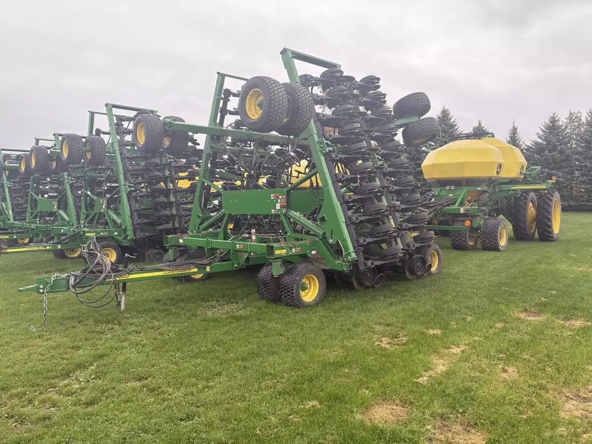 Gallery image 1 for Used 2017 John Deere 1890 Air Drill