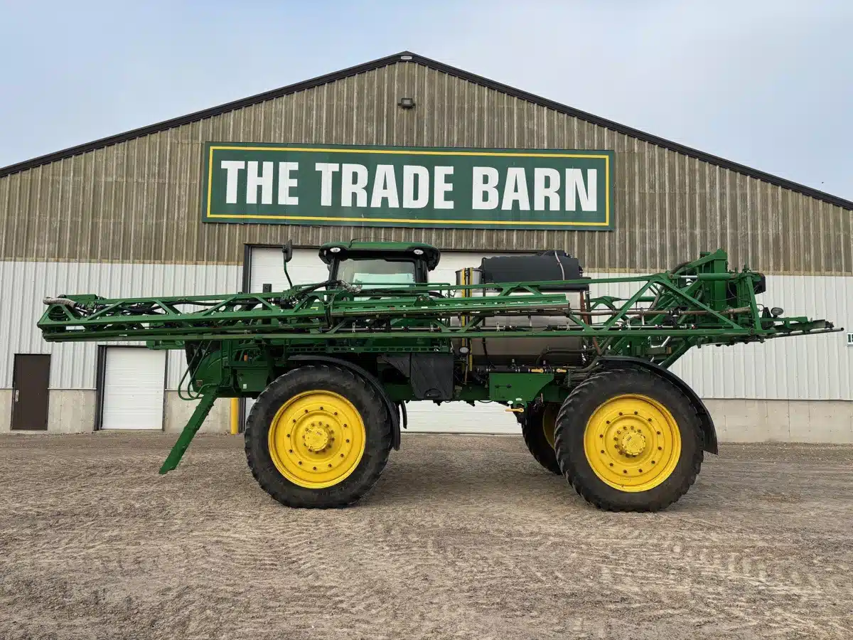 Gallery image 1 for Used 2015 John Deere R4045 Sprayer - Self Propelled