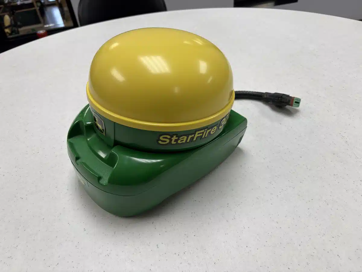 Gallery image 2 for Used 2010 John Deere STARFIRE 3000 Guidance System