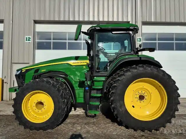 Gallery image 2 for Used 2023 John Deere 8R 340 Tractor