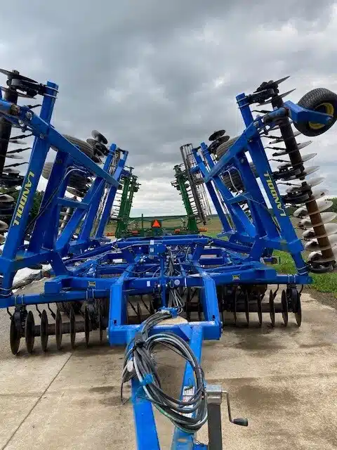 Used 2013 Landoll 33' Vertical Tillage