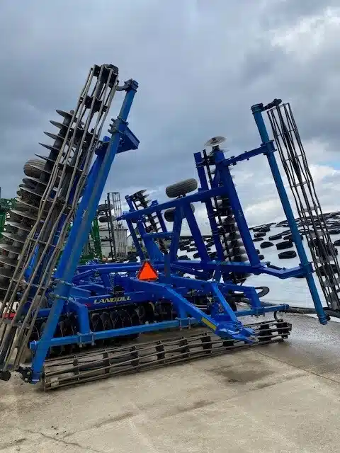 Gallery image 2 for Used 2013 Landoll 33' Vertical Tillage
