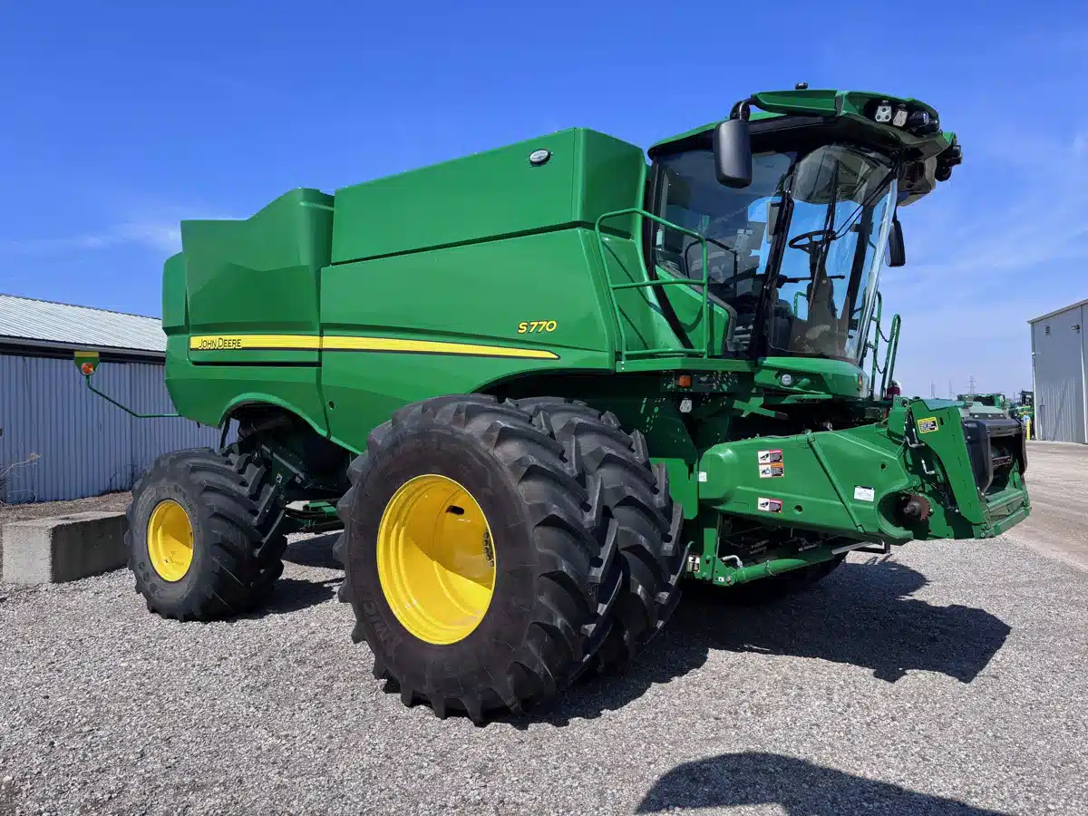 Gallery image 1 for 2024 John Deere S770 Combine
