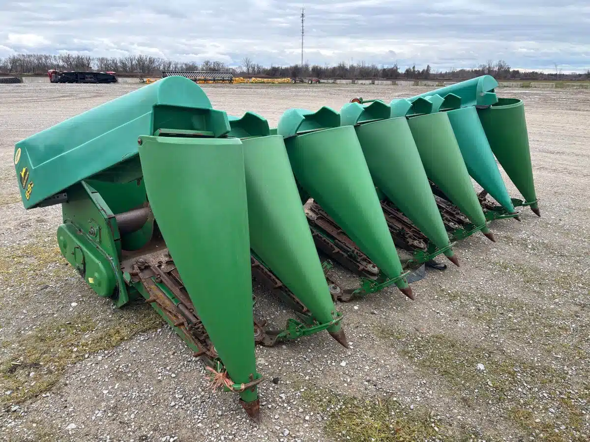 Gallery image 1 for 1995 John Deere 693 Header - Row Crop