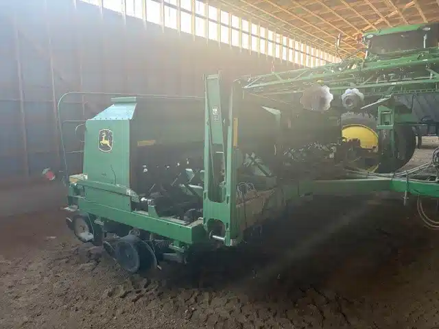 Used 2007 John Deere 1590 Drill