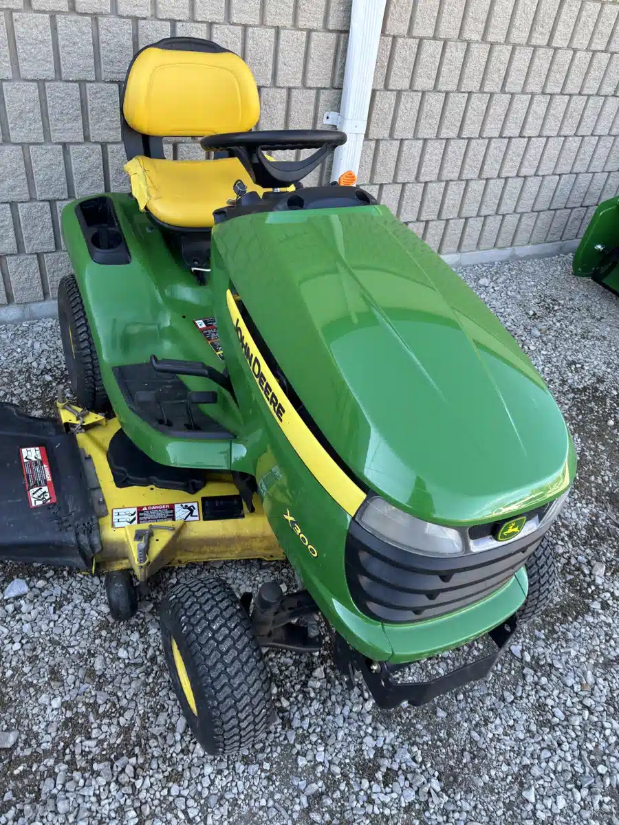 Used 2012 John Deere X300 Lawn Tractor