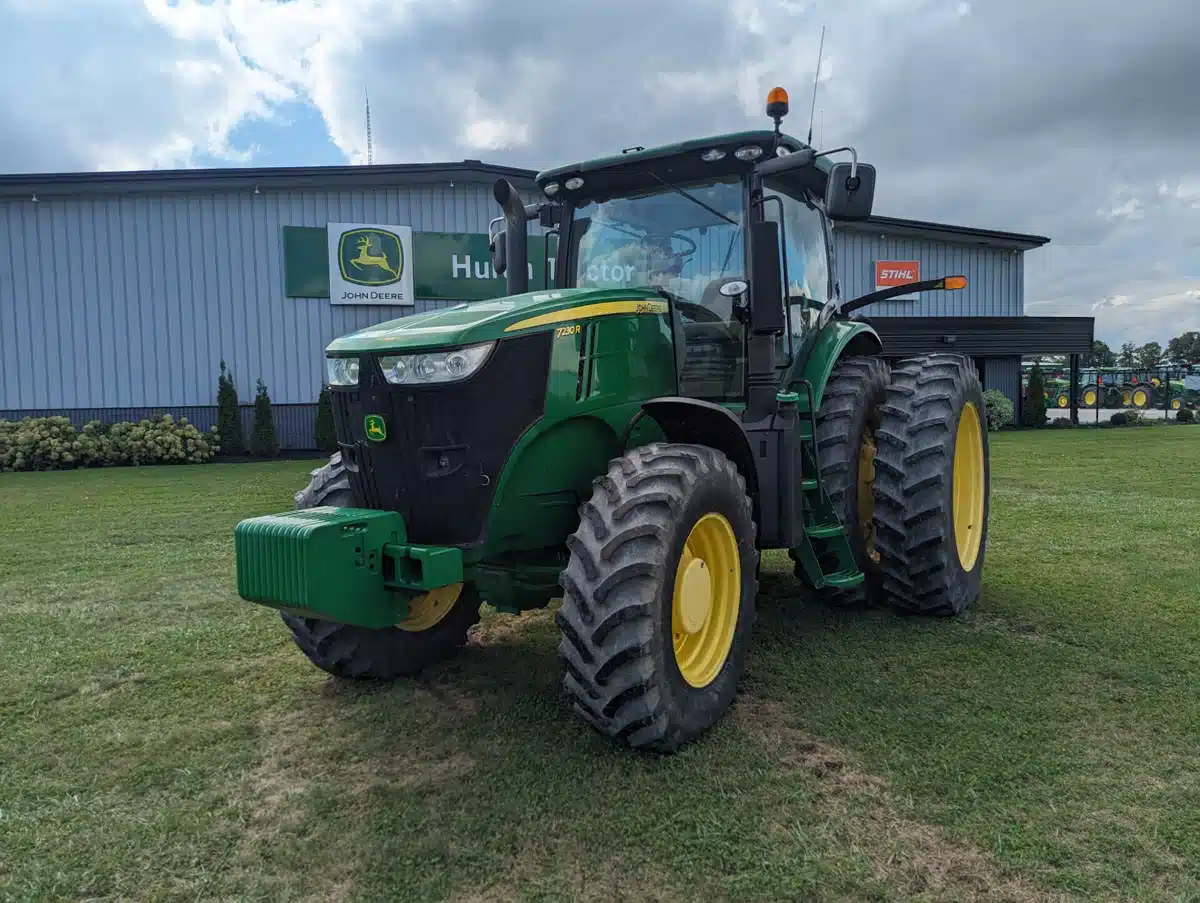 Gallery image 2 for 2011 John Deere 7230R Tractor
