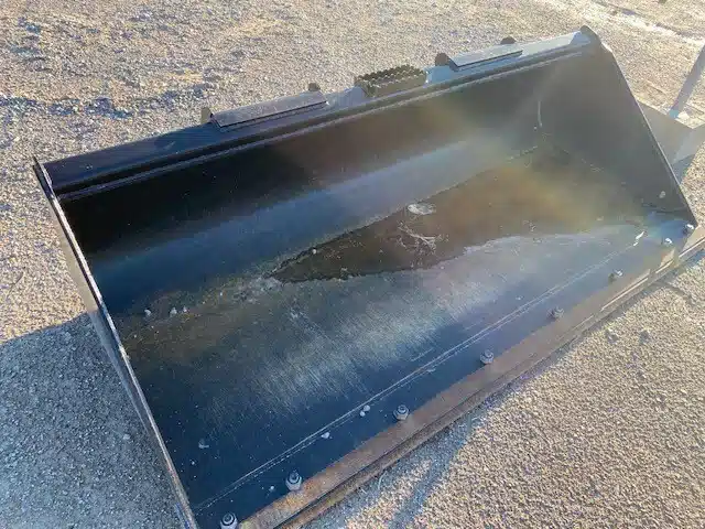 Used John Deere 78" CONSTRUCTION Bucket