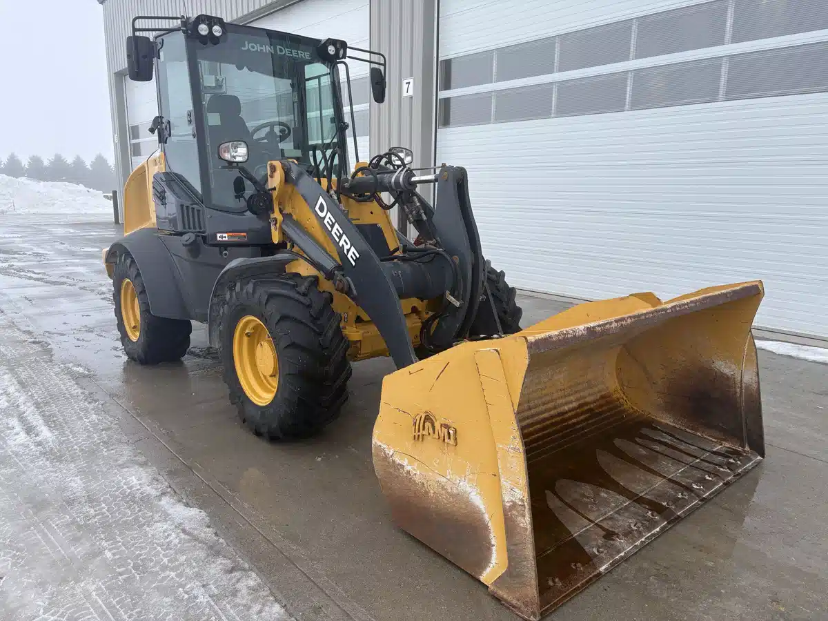 Gallery image 1 for 2022 John Deere 324L Wheel Loader