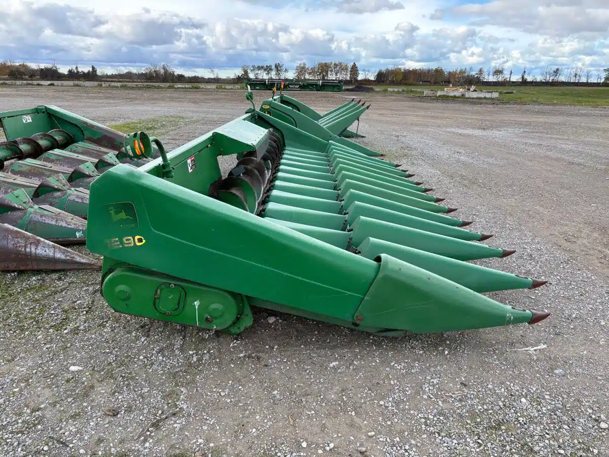 Gallery image 2 for John Deere 1290 Header - Row Crop