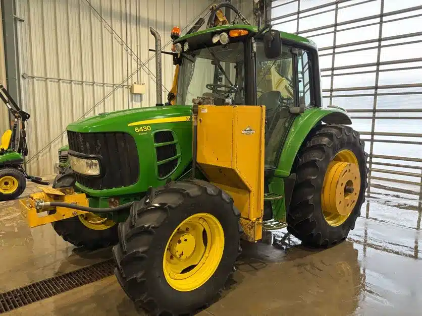 Gallery image 2 for 2010 John Deere 6430 PREMIUM Tractor