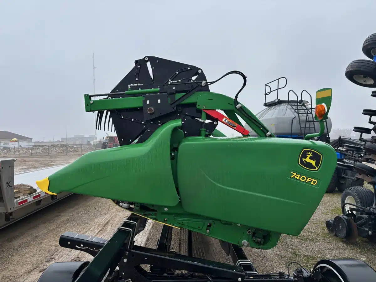 Gallery image 1 for 2020 John Deere 740FD Header - Draper