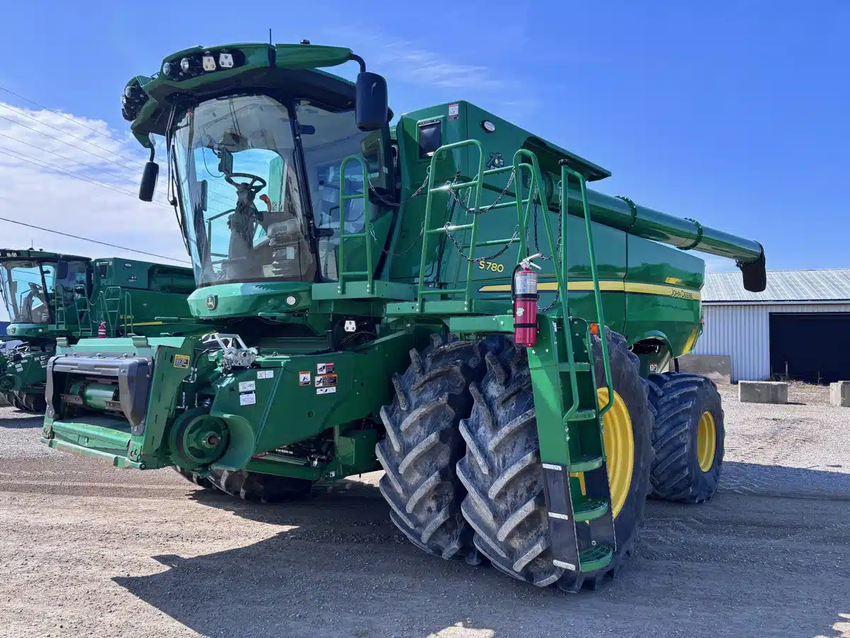 Gallery image 2 for 2022 John Deere S780 Combine