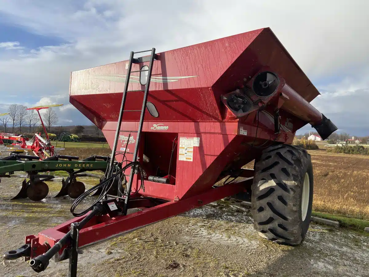 Gallery image 2 for Demco 550 Grain Cart