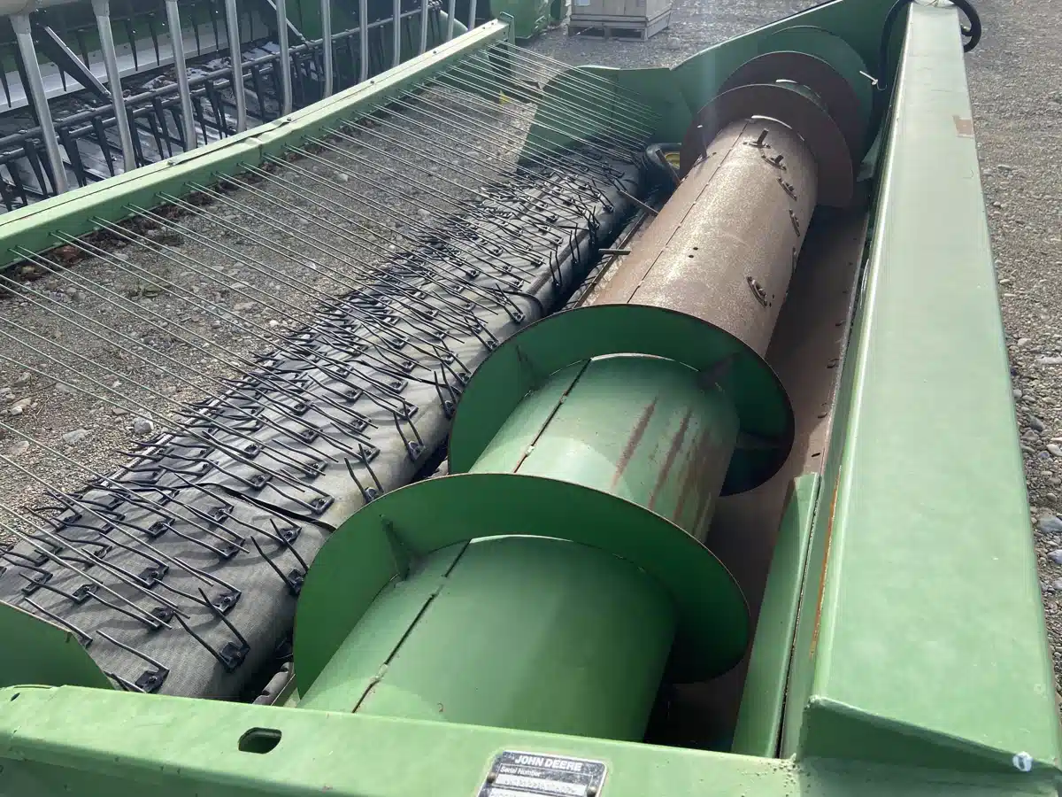 Gallery image 2 for John Deere 212 BELT PICK UP Attachment