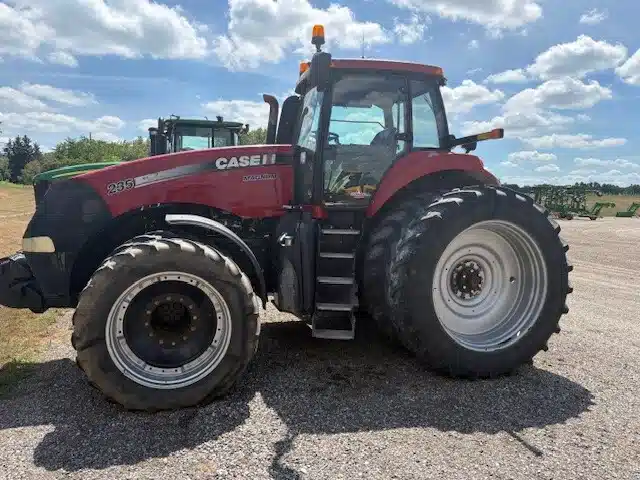 Gallery image 2 for 2014 Case IH 235 Tractor