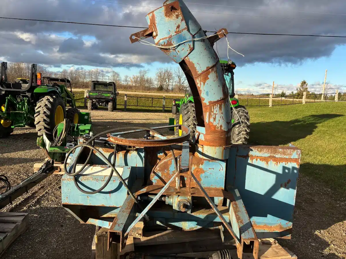 Used 1987 Lucknow D7H Snow Blower