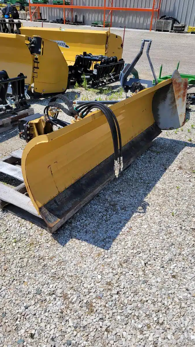 Gallery image 2 for Used HLA SB200084 Snow Blower