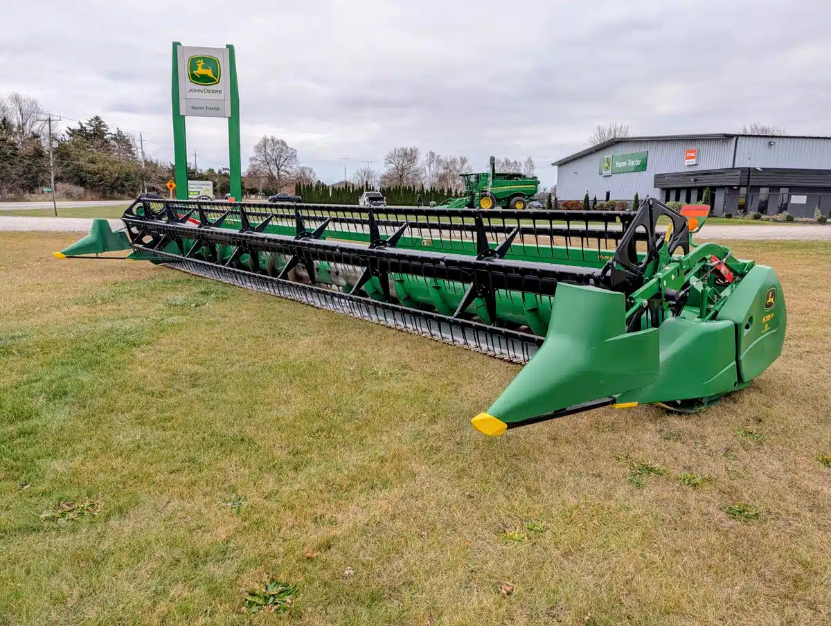 Gallery image 1 for 2024 John Deere 635F Header - Flex