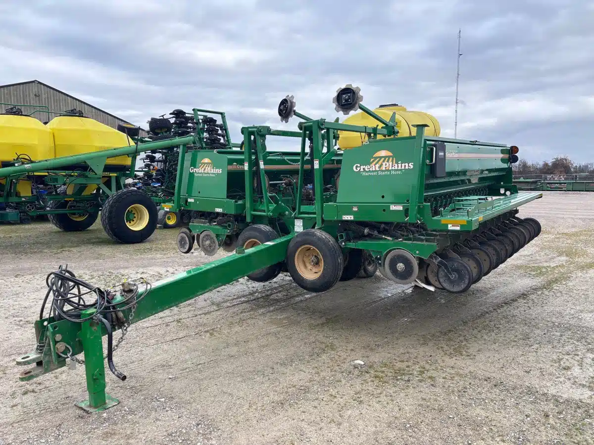 Gallery image 2 for Used 2015 Great Plains 2S-2600HD Drill