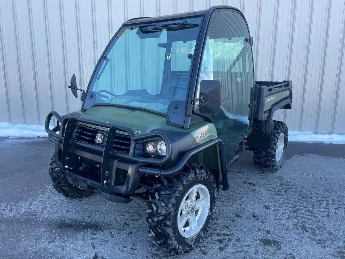 Gallery image 1 for 2012 John Deere XUV 825I Utility Vehicle