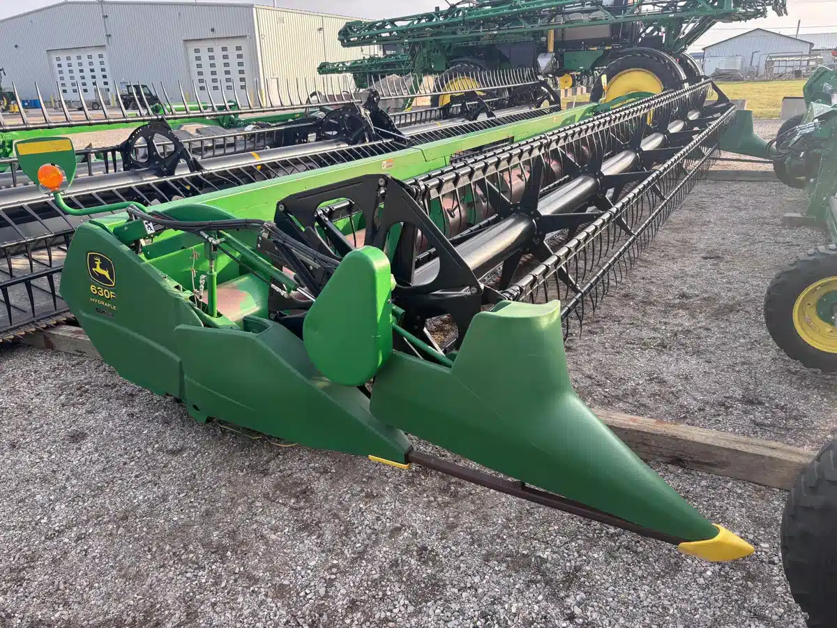 Used 2006 John Deere 630F Header - Flex