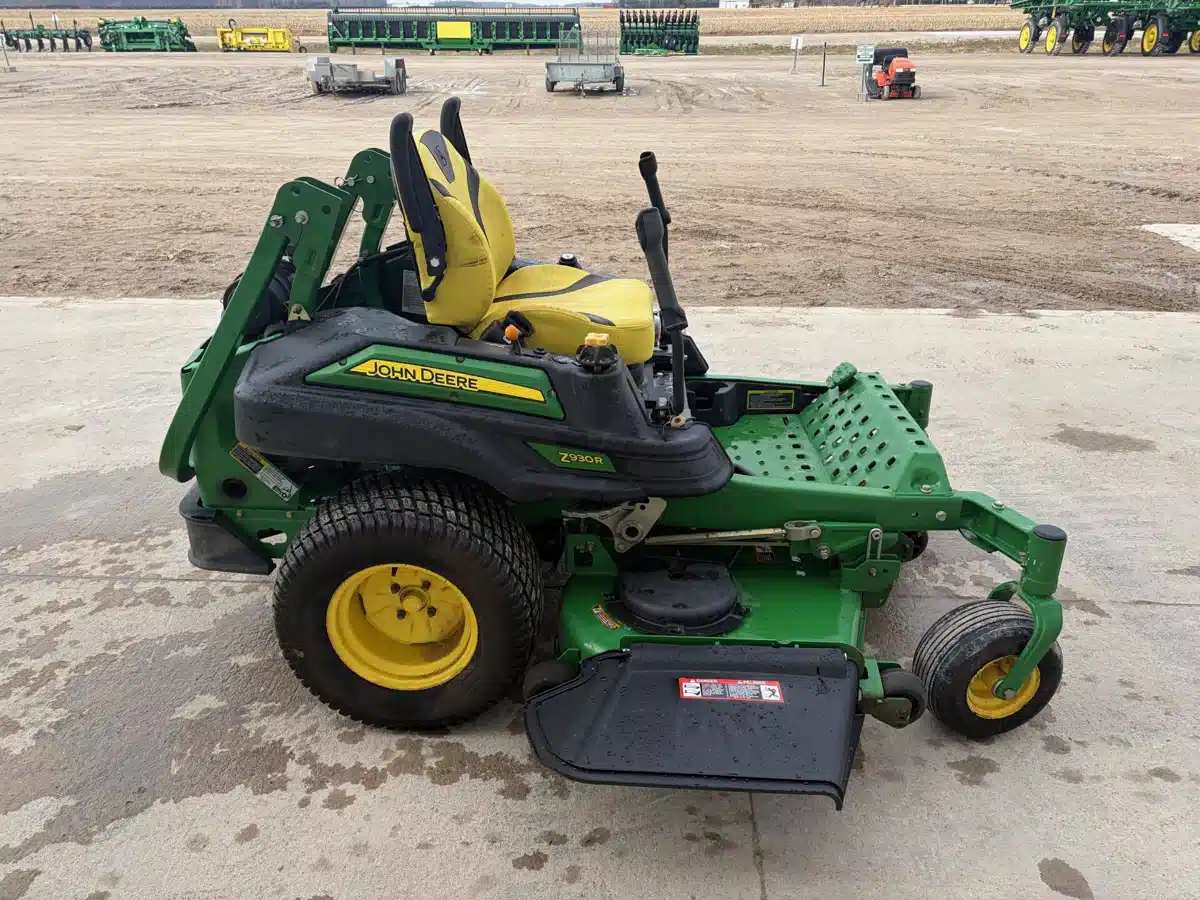 Gallery image 2 for 2013 John Deere Z930R Mower - Zero Turn