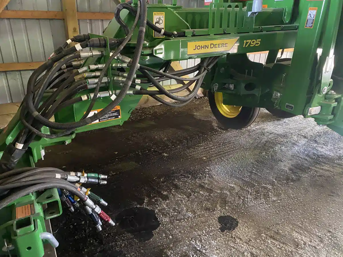 Gallery image 2 for Used 2024 John Deere 1795 Planter