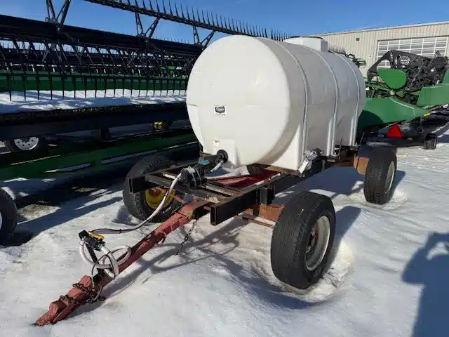 Used Miscellaneous 725 GALLON WATER TANK Attachment