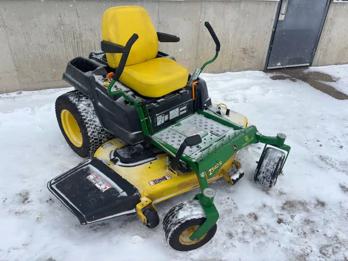 Gallery image 1 for 2017 John Deere Z540R Mower - Zero Turn