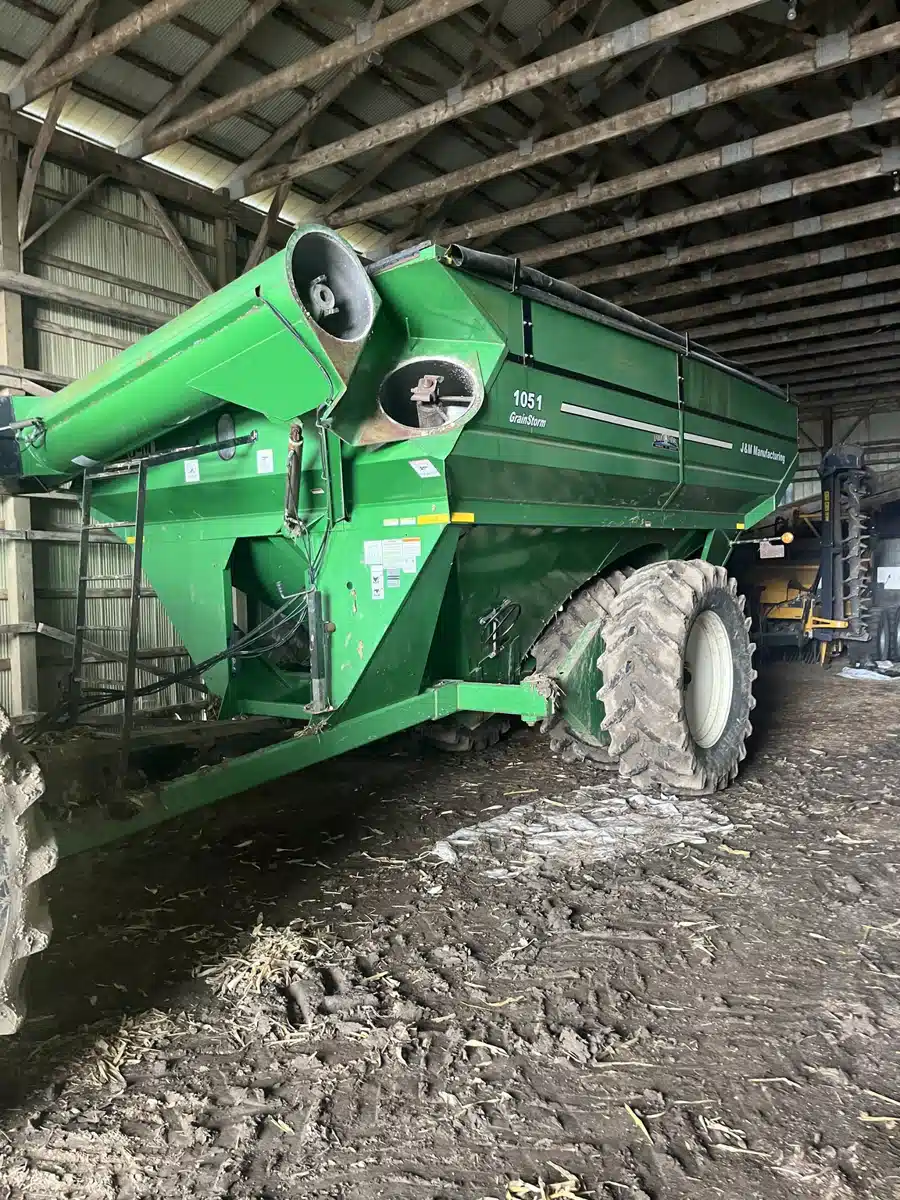 Gallery image 1 for 2010 J&M 1051 Grain Cart