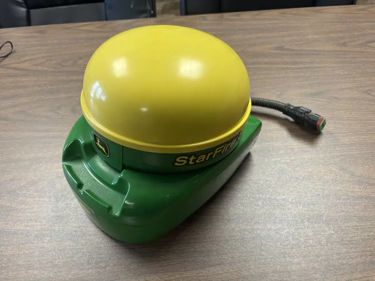 Gallery image 2 for Used 2014 John Deere STARFIRE 3000 Guidance System